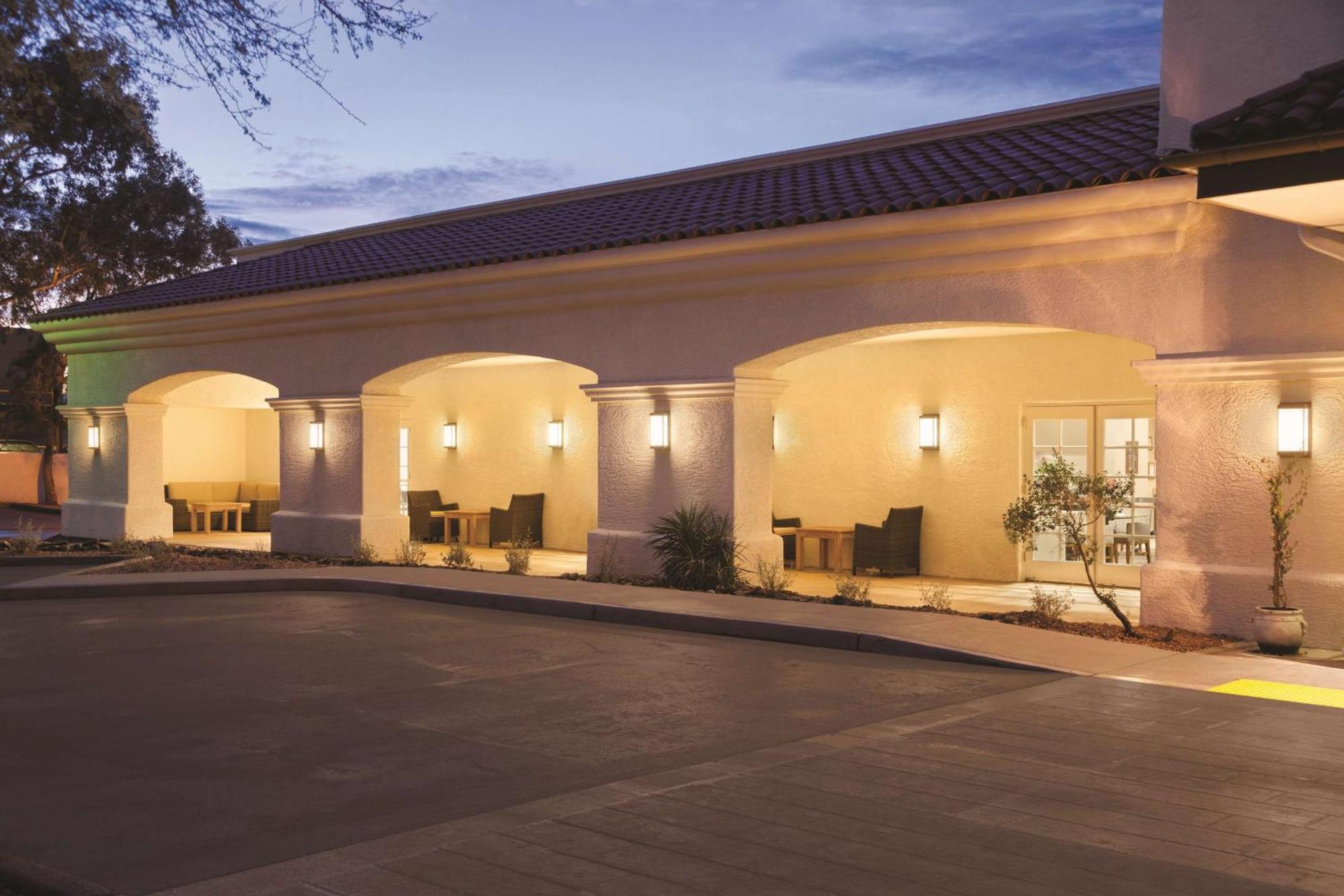 Homewood Suites Tucson St. Philip'S Plaza University Extérieur photo